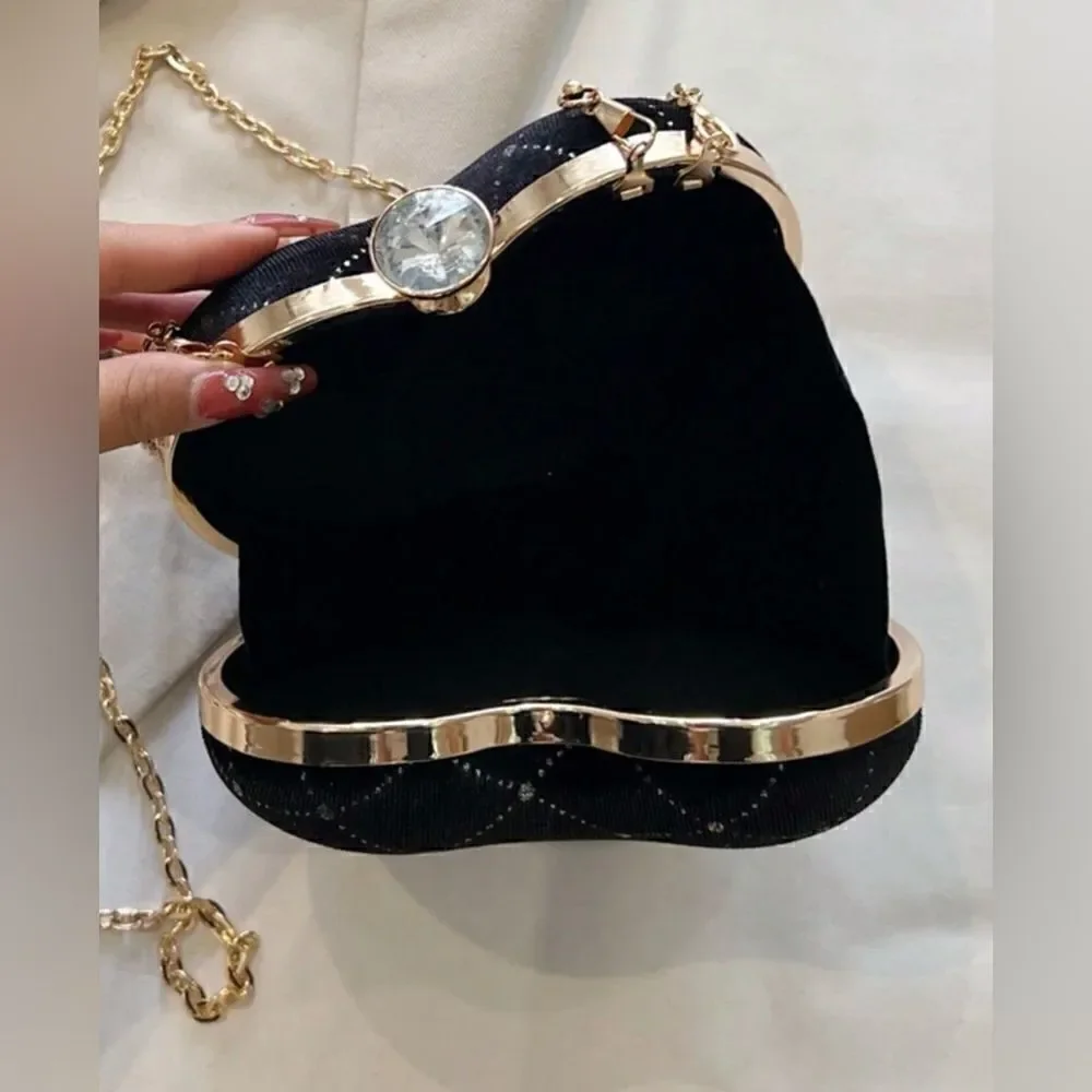 Black velvet heart-shaped purse handbag